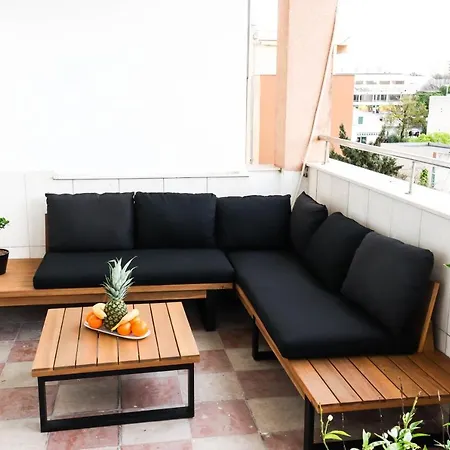 Beautiful View With Big Terrace Apartment